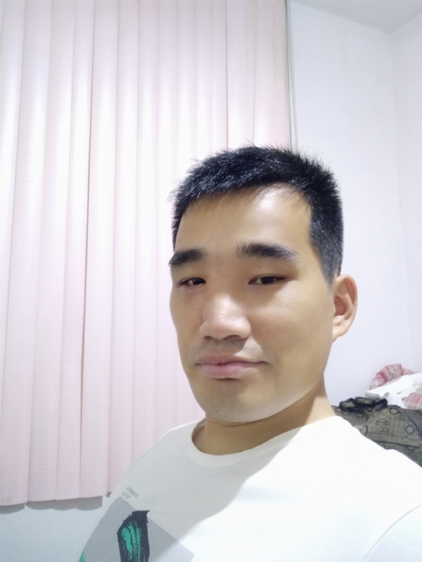 大男孩的第一张照片--连城征婚网