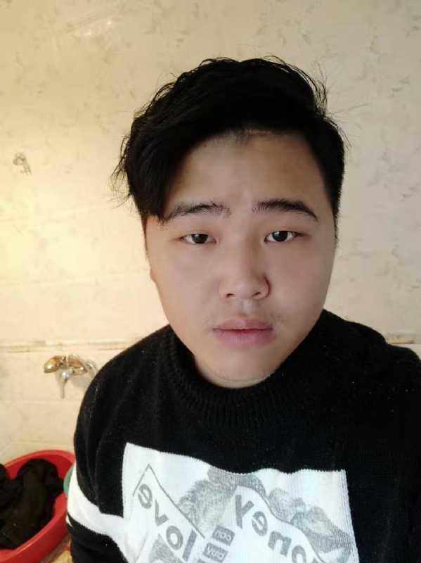 小李的第一张照片--连城征婚网