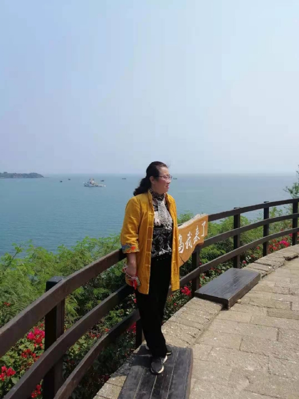 曦若半秋的第一张照片--连城征婚网