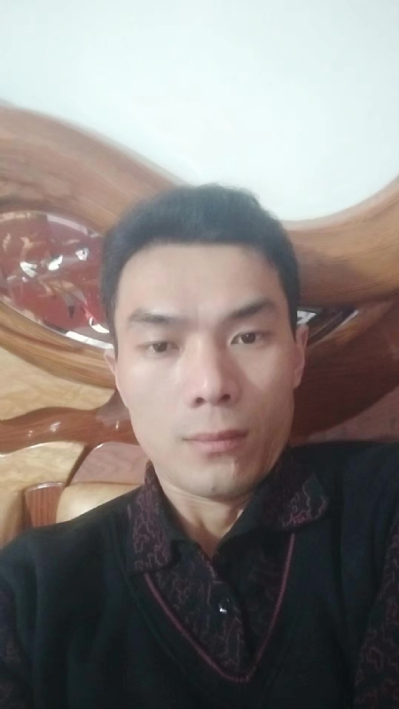 错把真心喂了狗的第四张照片--连城征婚网