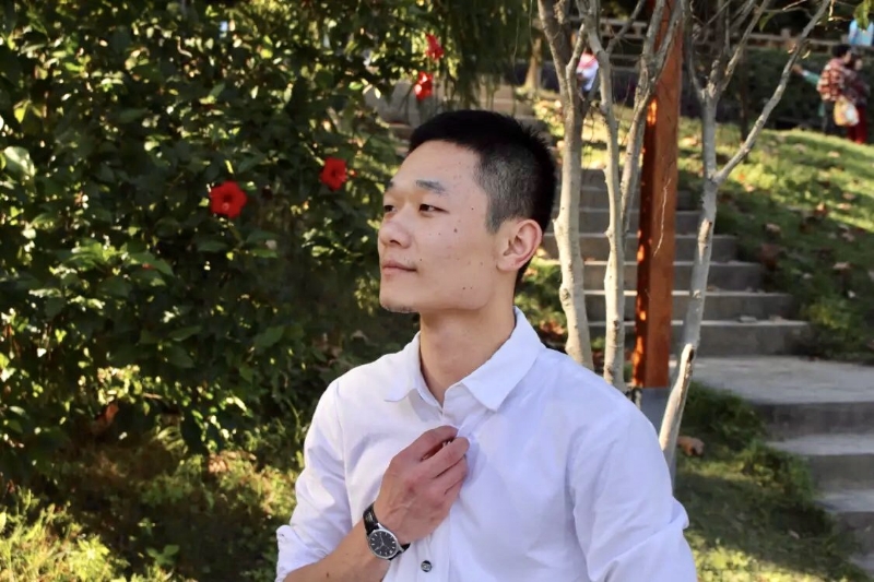 落落大方的第一张照片--连城征婚网