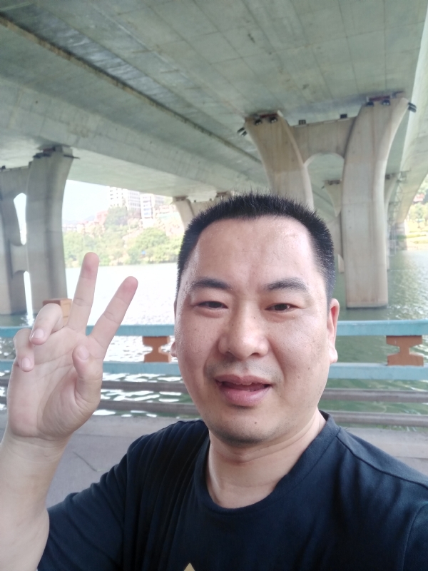 上人的第一张照片--连城征婚网
