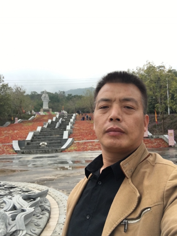 开心的松鼠的第一张照片--连城征婚网