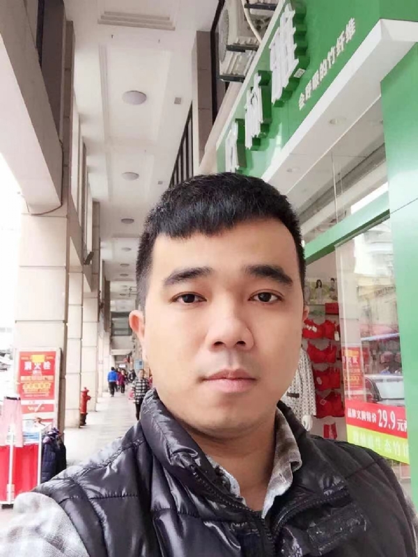 小小怪兽的第一张照片--连城征婚网