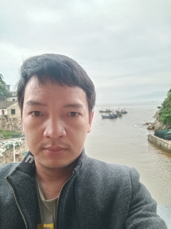 啊亮的第一张照片--连城征婚网