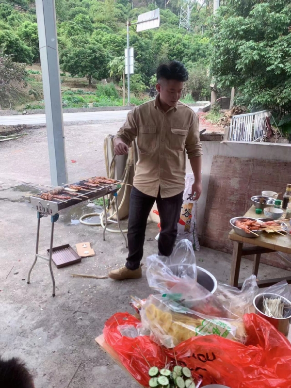 你黑我哟的第一张照片--连城征婚网