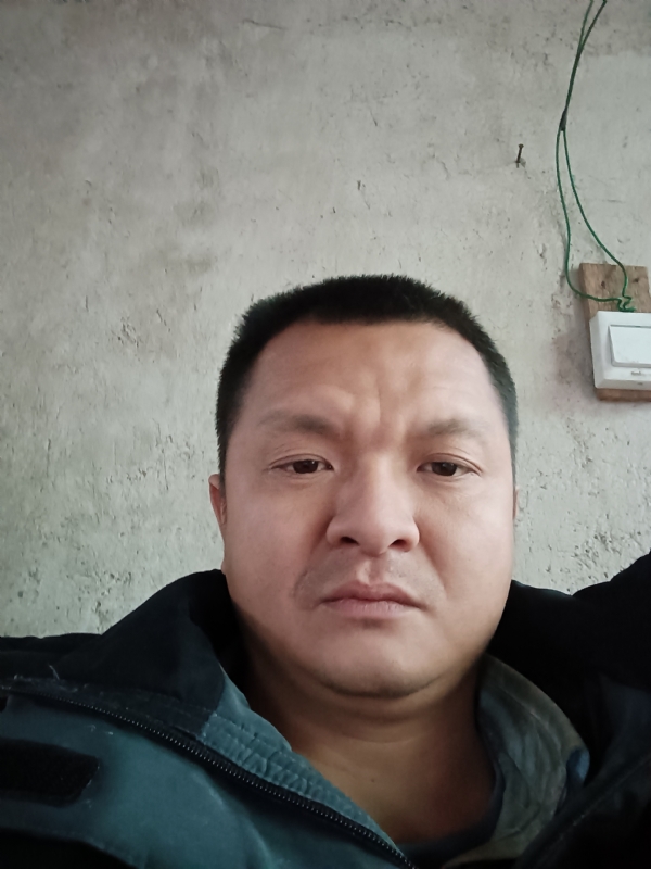 兰成龙的第二张照片--连城征婚网
