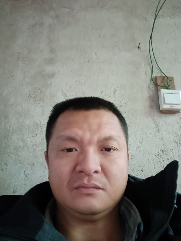 兰成龙的第三张照片--连城征婚网