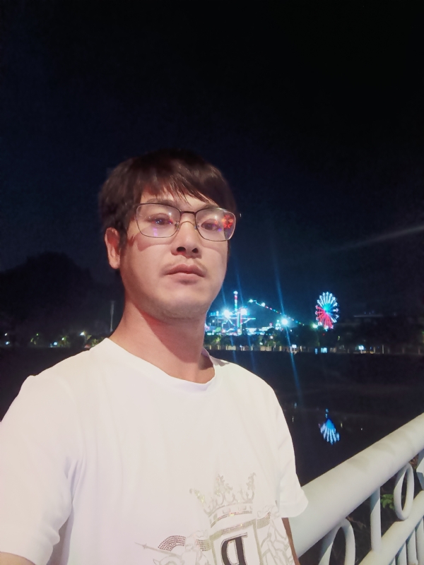 任豐的第一张照片--连城征婚网