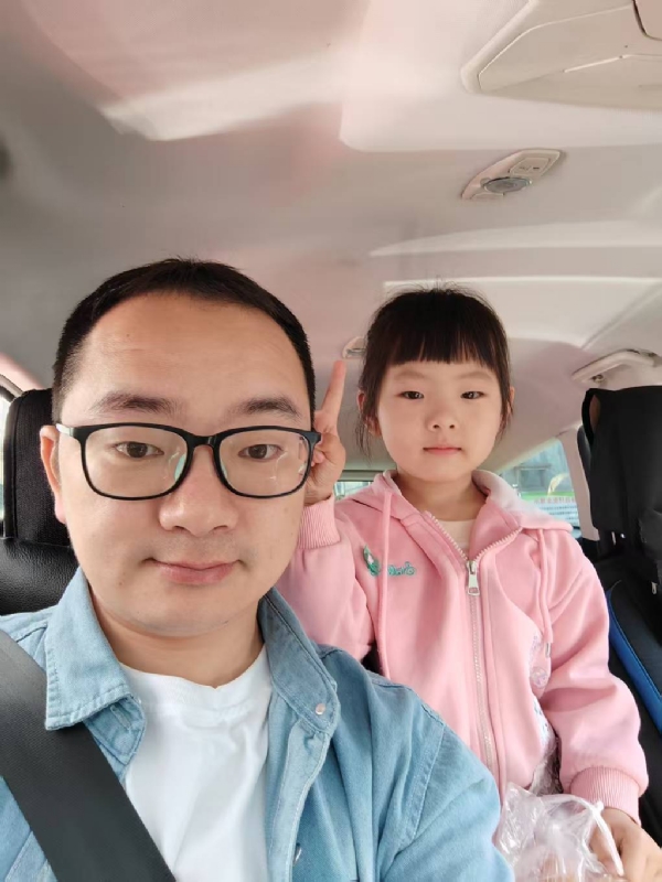 知天晓的第一张照片--连城征婚网